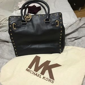 Black Michael kors purse